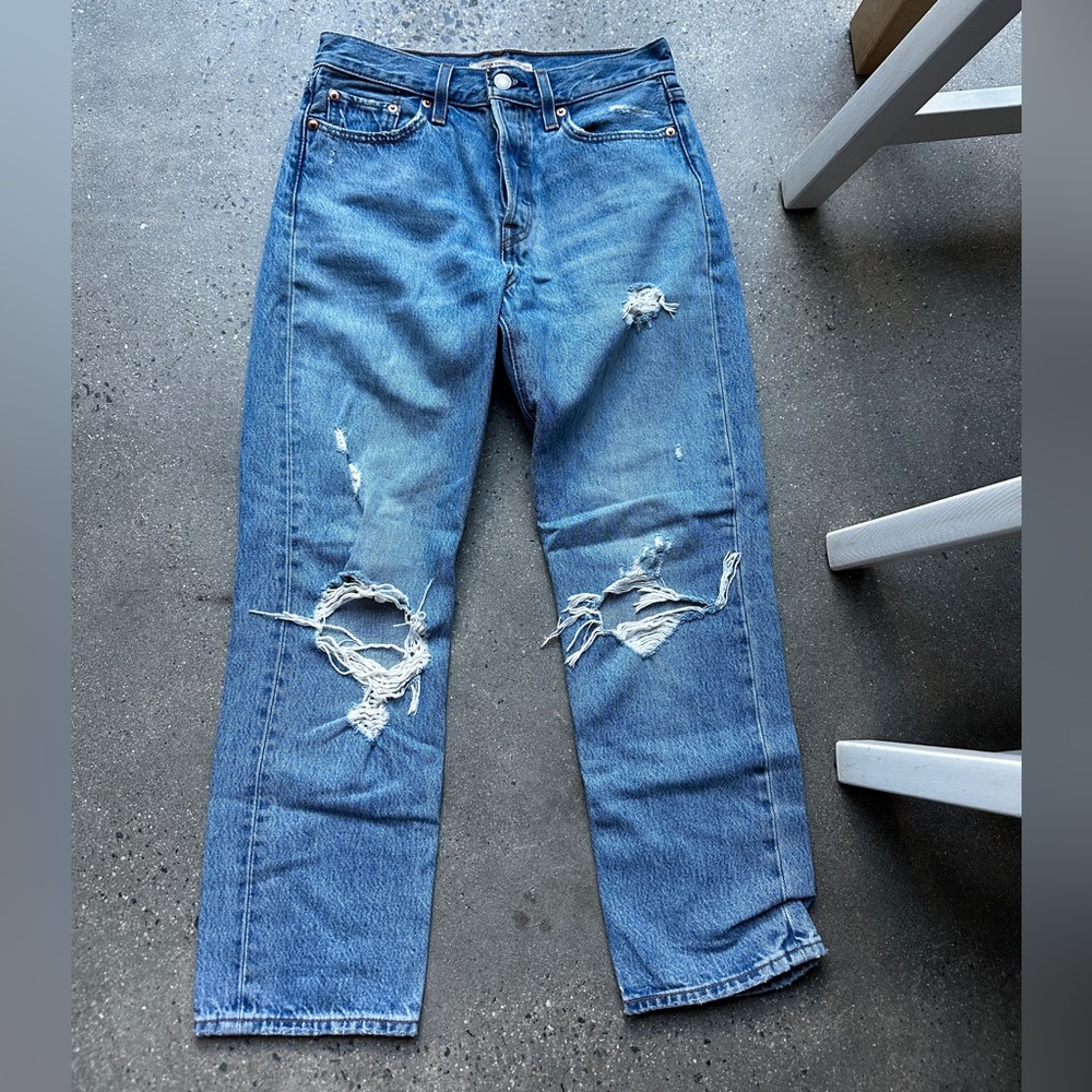 Levi’s High-Rise Straight Leg Jeans